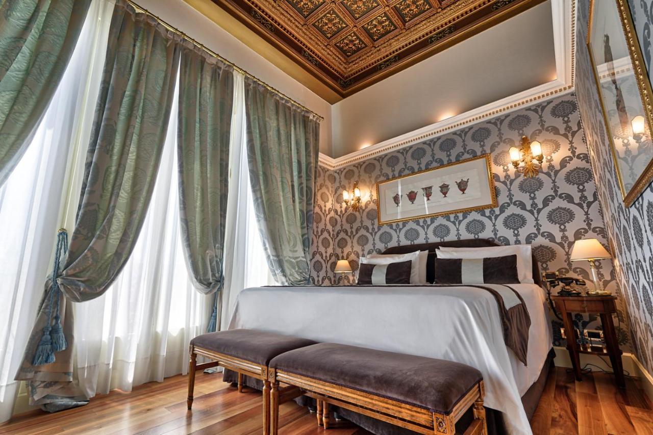 Deluxe Doppel- oder Zweibettzimmer mit Lagunenblick und Balkon