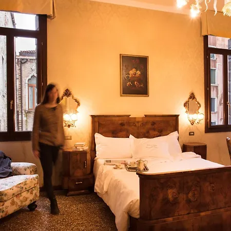 Hotel Flora - By Romanelli Family-2